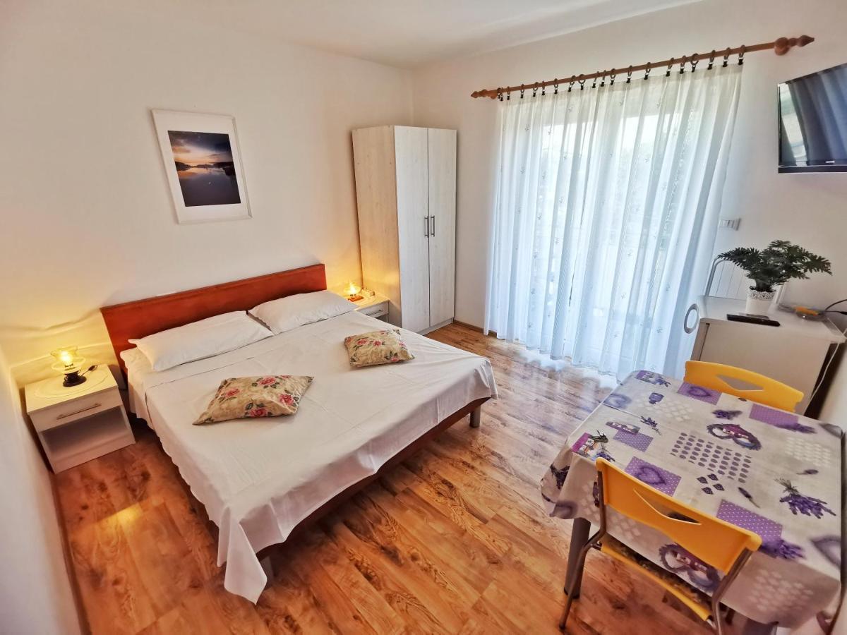 Apartments Sokolic Nerezine Εξωτερικό φωτογραφία