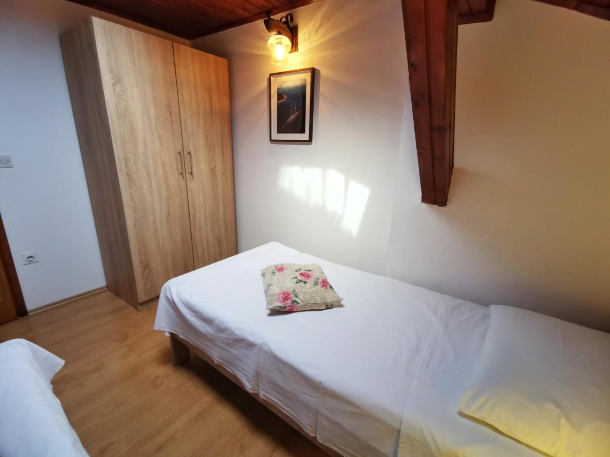 Apartments Sokolic Nerezine Εξωτερικό φωτογραφία